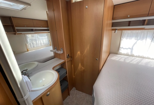 6a70686ca419e.webp