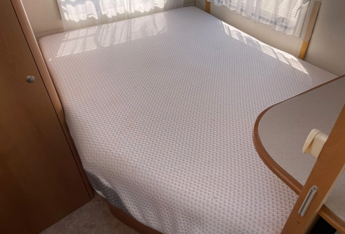 6a70686d44190.webp