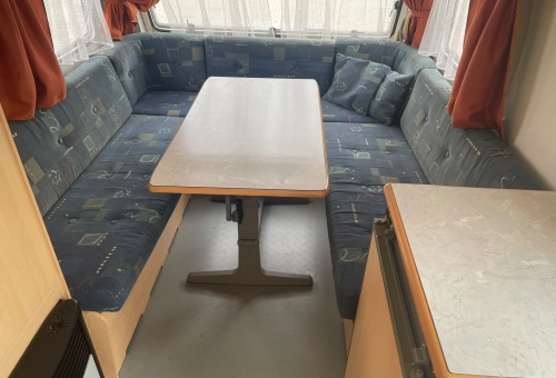 6a844356bec60.webp